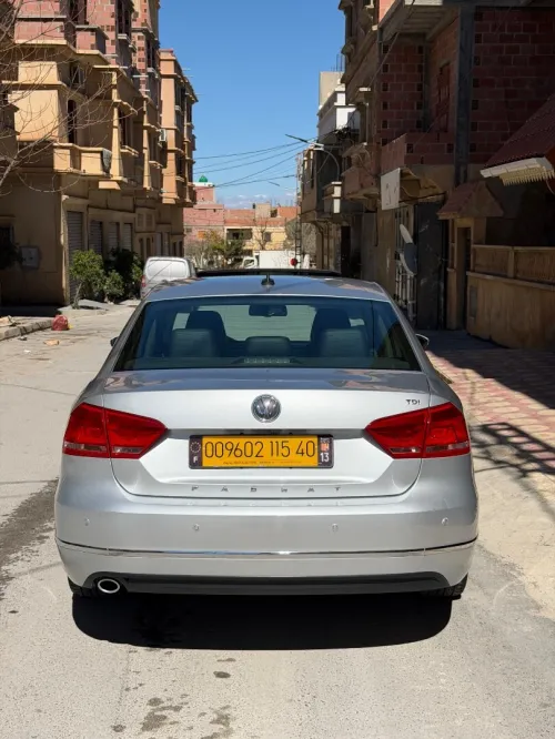 Volkswagen Passat 2015 Caraat