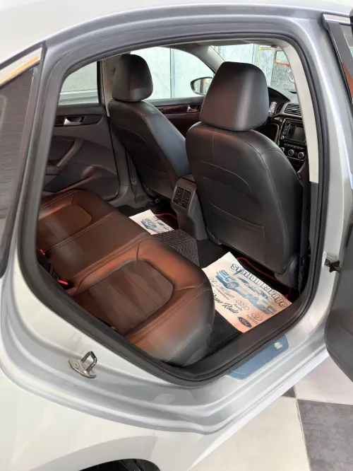 Volkswagen Passat 2015 Caraat