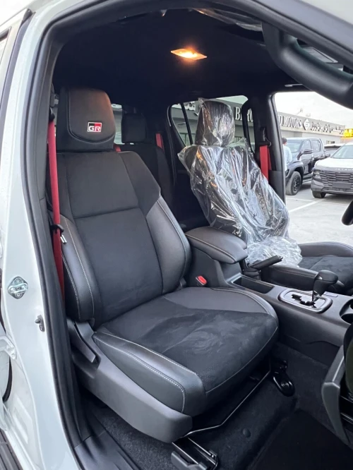 Toyota Revo  2025 