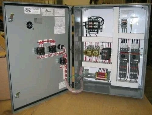 Électricité générale, bâtiment 