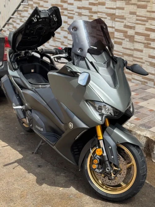 Tmax 560 tech max 2021