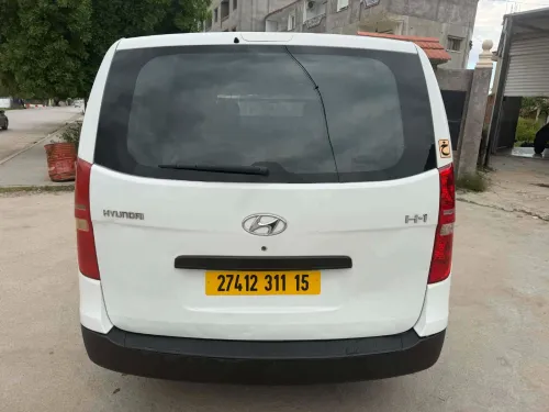 Hyunda H1 2011