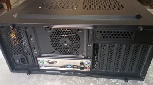 Config 3400g Ryzen 5 + écran LG full hd 