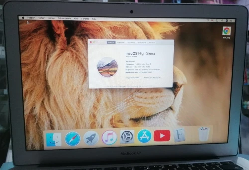 MACBOOK AIR