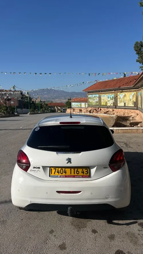 Peugeot 208 2016 Allure Facelift