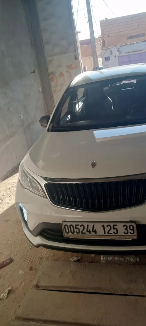 Livan Manuelle  يدوية بدون فتحة سقف X3 Pro MT 2025 