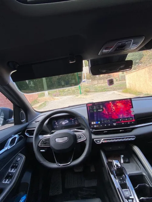 Geely Coolray 2025 
