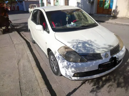 Nissan Tiida 5 portes 2008 Tiida 5 portes