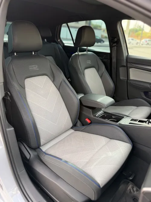 Volkswagen Golf 8 2025 R- Line 