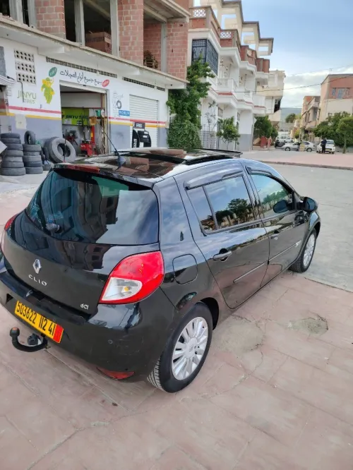Renault Clio 3 2012 Night and Day