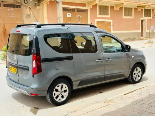 Renault New express 2022 authentic