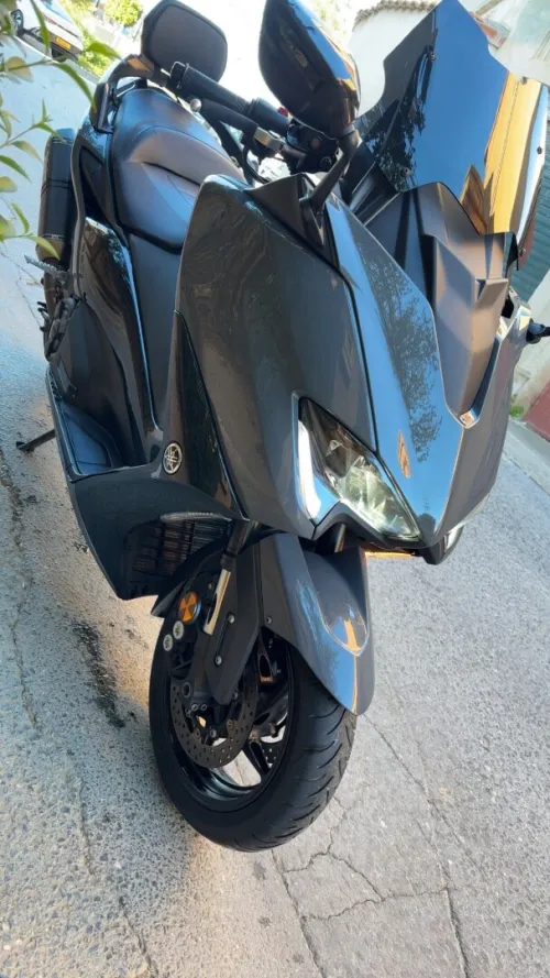 Yamaha Tmax 2022