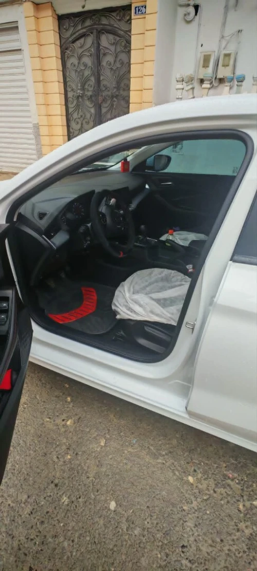 MG MG5 2025 