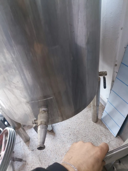 Cuve inox alimentaire double paroi 500L avec mélangeurs et résistances