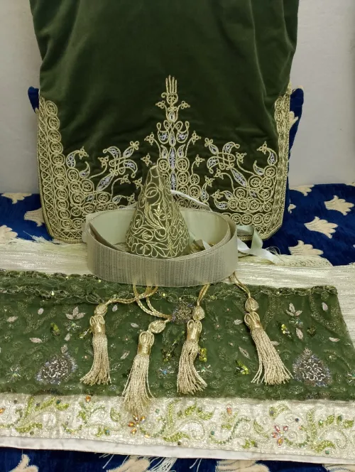 أرفطان تقليدي منسوج حر