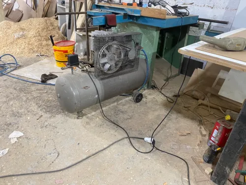 Machine de menuiserie 