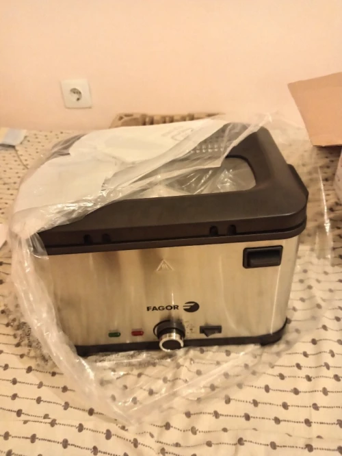 Vend friteuse neuf jamais utilisé 
