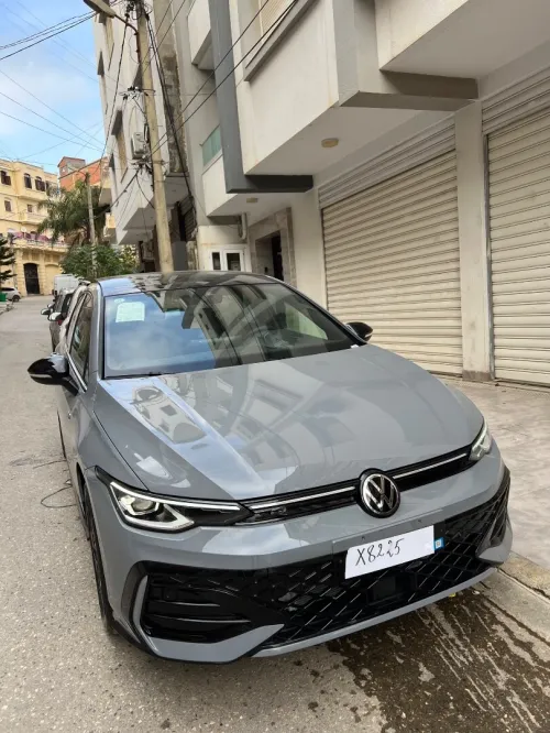 Volkswagen Golf 8 2025 R Black Edition 