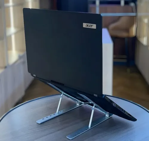 Acer TravelMate P215