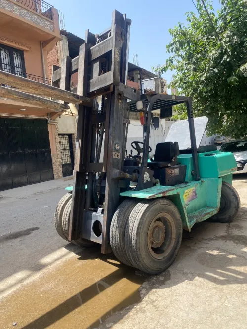 Location de chariots élévateur tout type de tonnage (3T , 7T, 10T, 12T)