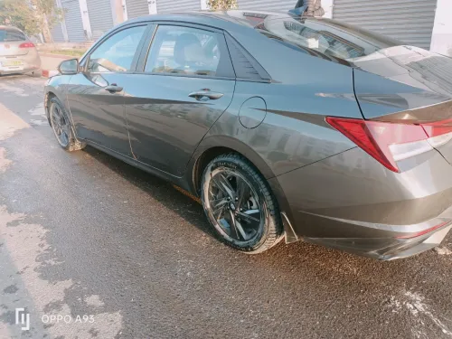 Hyundai Elantra 2022 