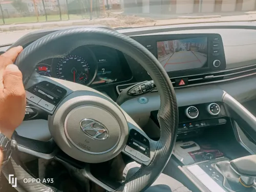 Hyundai Elantra 2022 