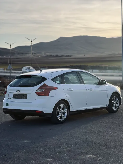 Ford Focus 4 portes 2014 Focus 4 portes