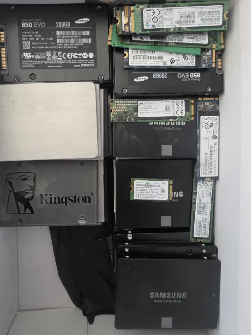 Lot de 80 ssd