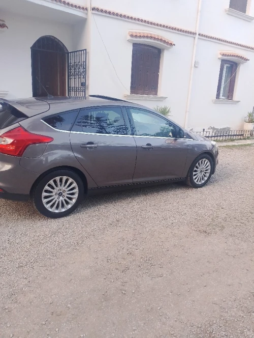 Ford Focus 4 portes 2012 Focus 4 portes