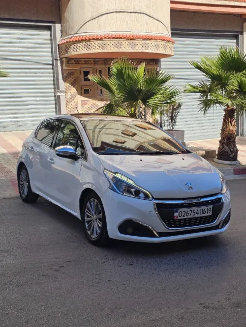 Peugeot 208 2016 Allure Facelift