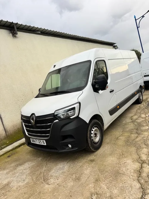 Renault Mastar 3pnx مجاهد ثلاثة سنوات 2025