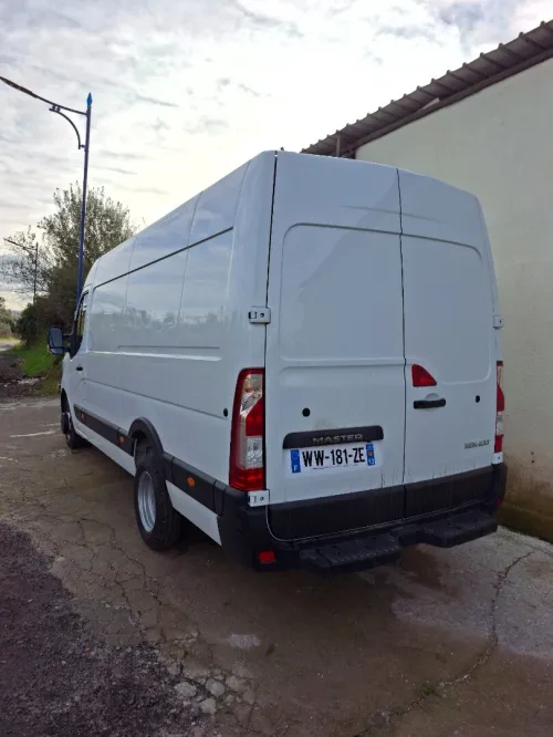 Renault 3 سنوات Mastar 3panx jml 2025