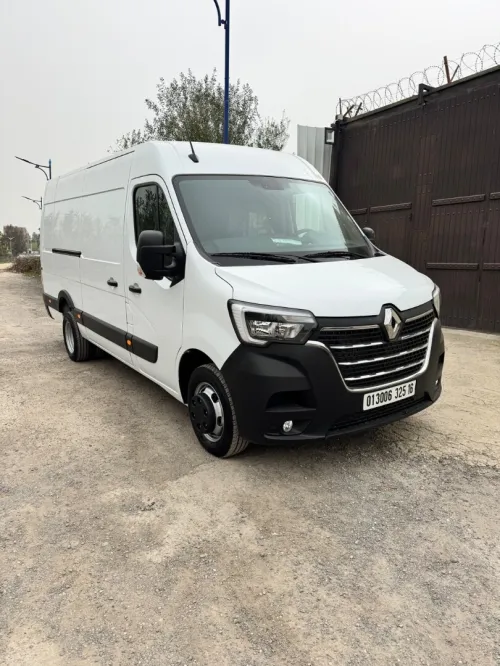 Renault 3 سنوات Mastar 3panx jml 2025