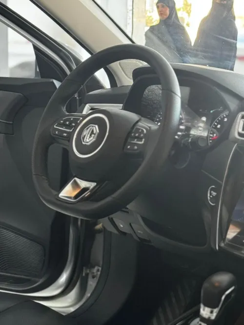MG MG5 2023 Latoute