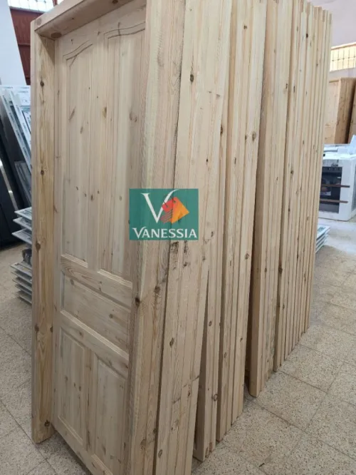  Porte chambre avec cadre en bois rouge