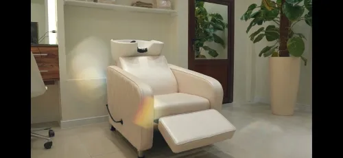 Un lot complet de matériel de coiffure
