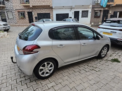 Peugeot 208 2014 Active