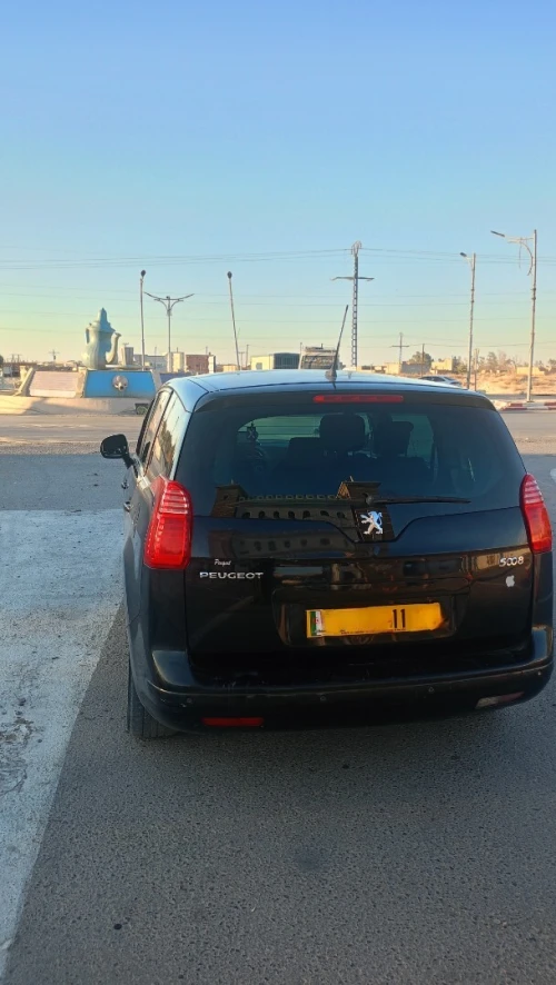 Peugeot 5008 2011 Allure