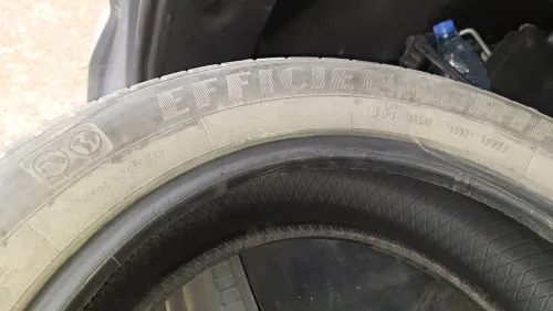 Pneus 215/60 R17