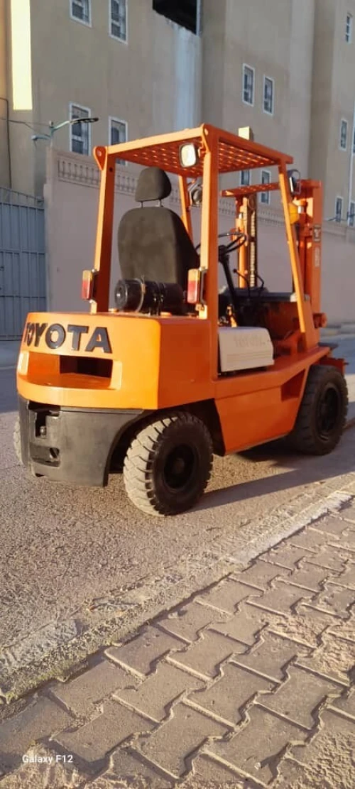 Toyota 3 TONNES 1990