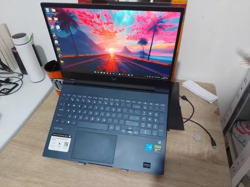 HP VICTUS 15