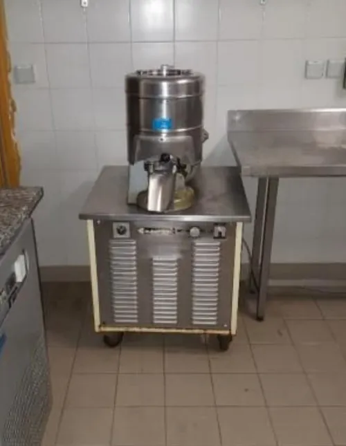 Machine a glace sorbet 