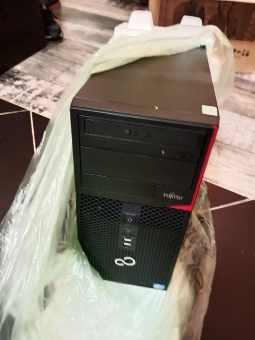 Fujitsu Esprimo P410 E85+ Pentium G2030 8 Go 500 Go