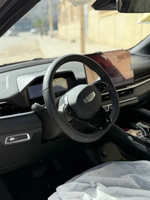 Geely Coolray 2025 
