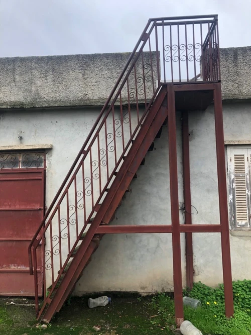 Escalier métallique