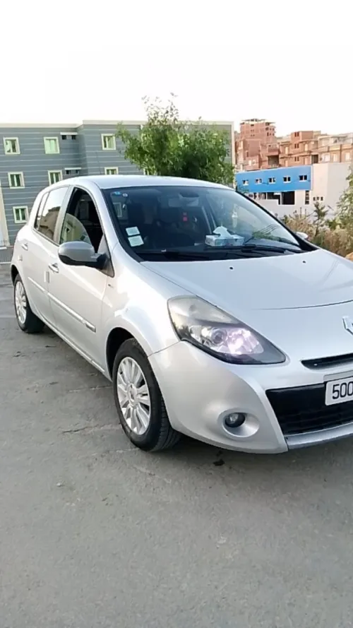 Renault Clio 3 2012 Night and Day