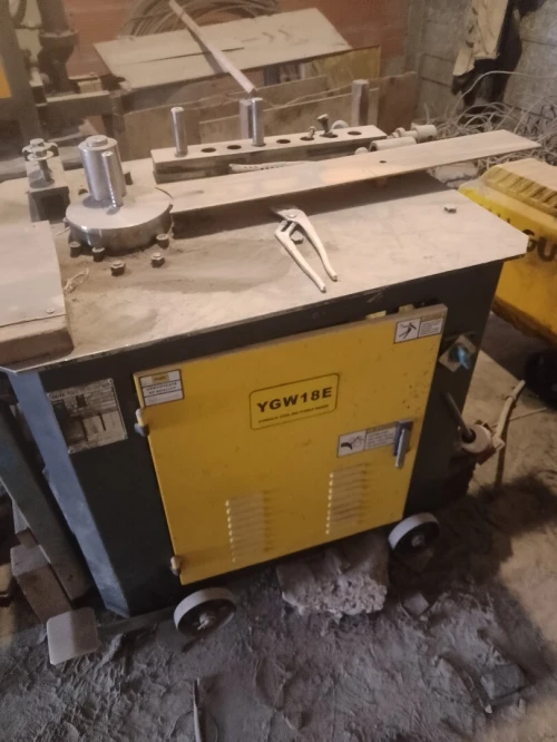 الة تشكيل وثني الحديد بنضام هدروليكي  GUTE GW35D /YGW18E Cintreuse Hydraulique