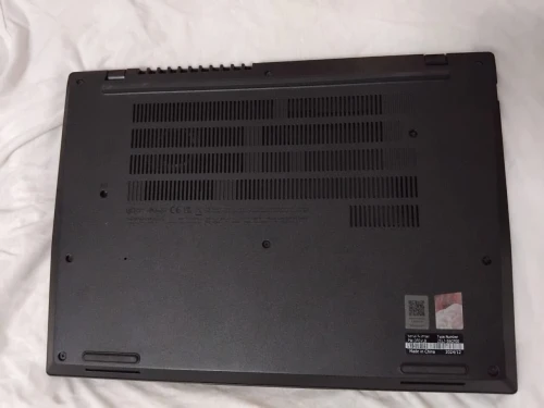 Lenovo Thinkpad t14s gen 5 ultra 7 165U 32gb ddr5 500gb SSD écran 14"