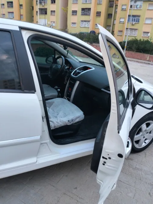 Peugeot 207 HDi 2012 2012