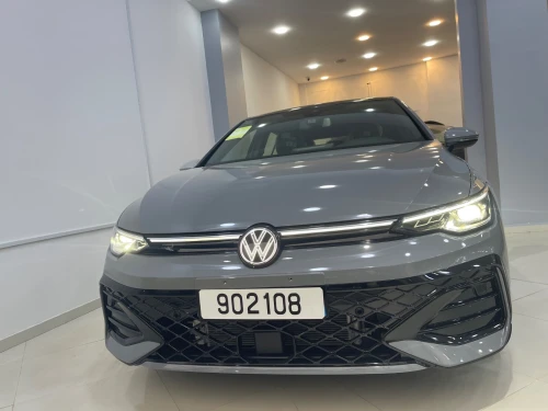 Volkswagen Golf 8 2025 R-Line